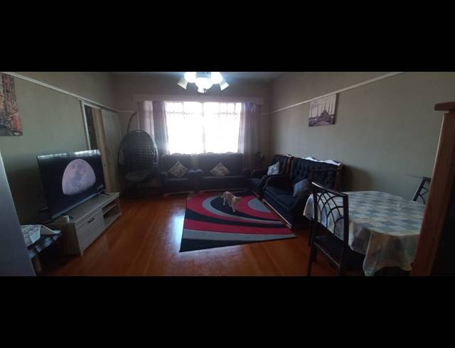 2.5 BEDROOM FLAT FOR SALE IN GLENWOOD